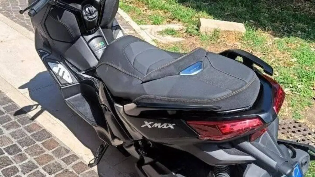 Yamaha X-Max 125 Tech Max (2021 - 24)  (10)