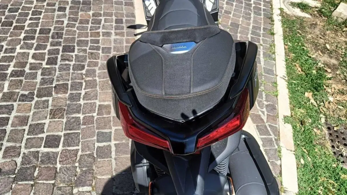 Yamaha X-Max 125 Tech Max (2021 - 24)  (12)