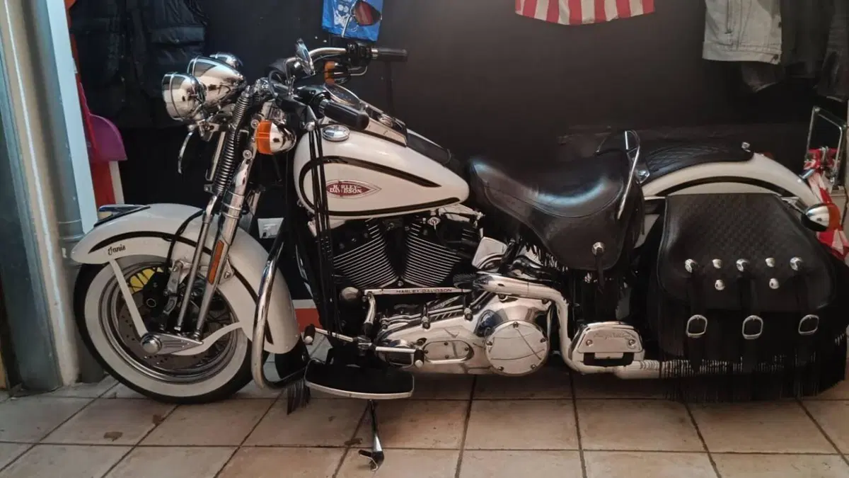 Harley-Davidson 1450 Heritage Springer (2000 - 03) - FLSTS 