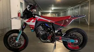 Fantic Motor XMF 125 Motard Performance 4T (2023 - 24)  (2)
