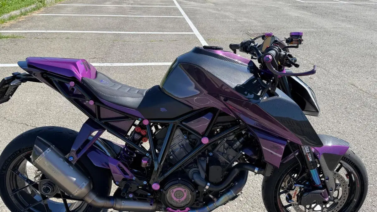 KTM 1290 Super Duke R (2019)  (2)