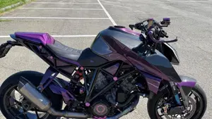 KTM 1290 Super Duke R (2019)  (2)