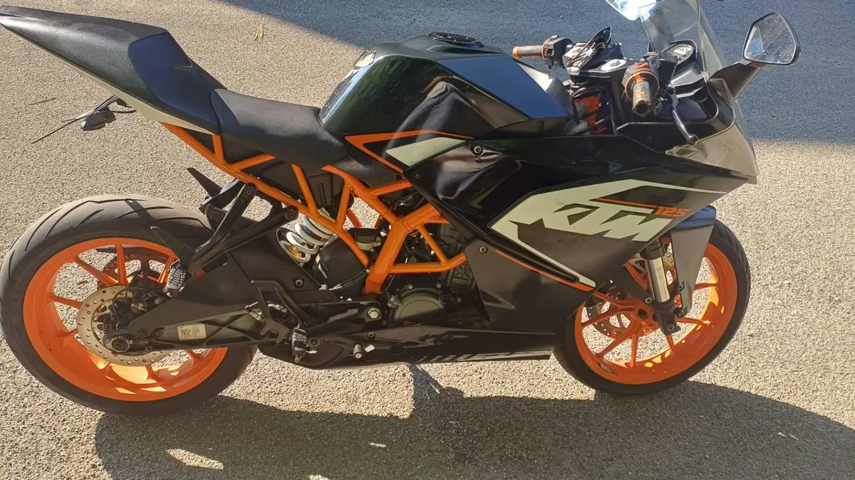 KTM RC 125 ABS (2015 - 16)  (2)