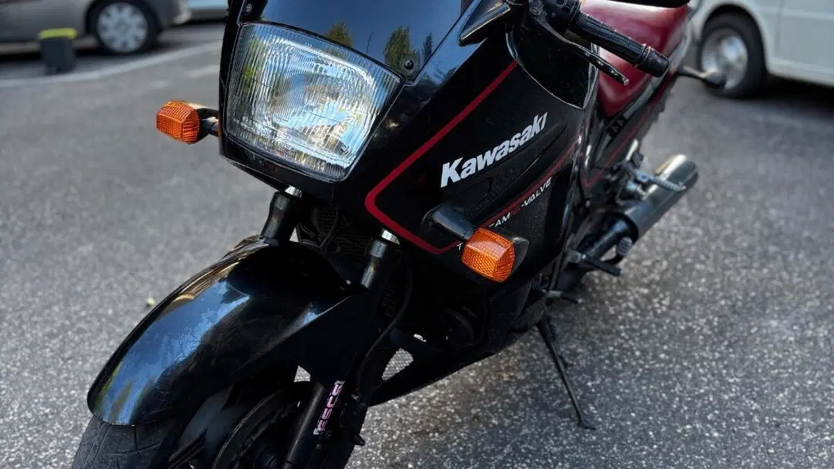 Kawasaki   (2)