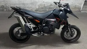KTM 690 Supermoto  (5)
