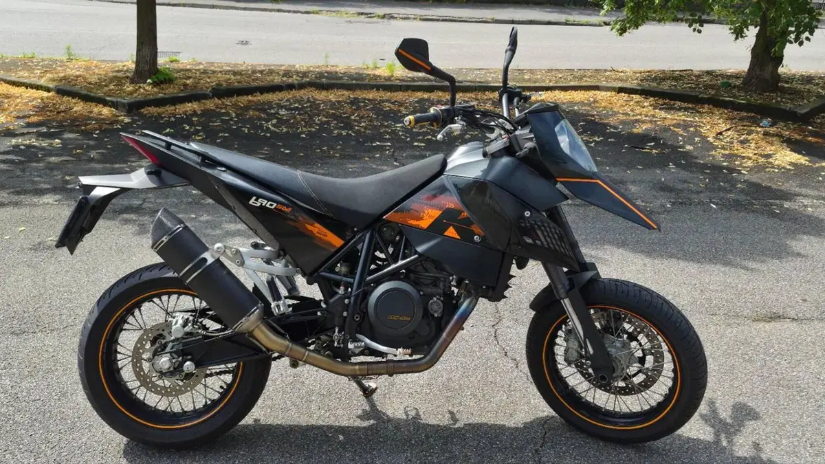 KTM 690 Supermoto 
