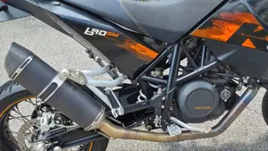 KTM 690 Supermoto  (6)