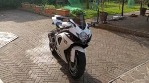 Suzuki GSX R 750 (2006 - 07)  (2)