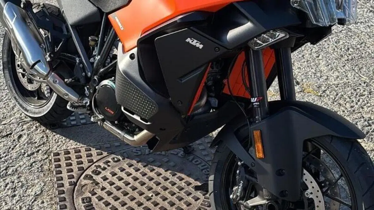 KTM 1390 Super Adventure S (2026)  (2)