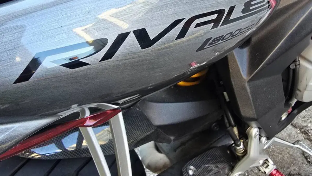 MV Agusta Rivale 800 EAS ABS (2013 -17)  (4)