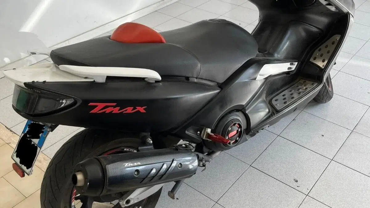 Yamaha T-Max 500 (2001 - 03)  (2)