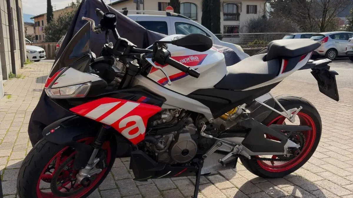 Aprilia Tuono 660 Factory (2022 - 24)  (6)