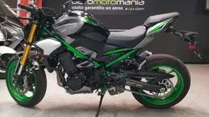 Kawasaki Z 900 SE (2025 - 26) 