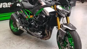 Kawasaki Z 900 SE (2025 - 26)  (5)