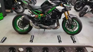 Kawasaki Z 900 SE (2025 - 26)  (6)