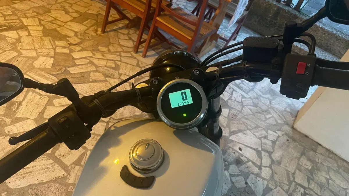 Yamaha XV 950 (2014 - 16)  (9)