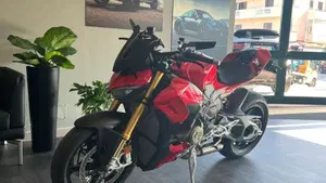 Ducati Streetfighter V4 S (2025 - 26)  (3)