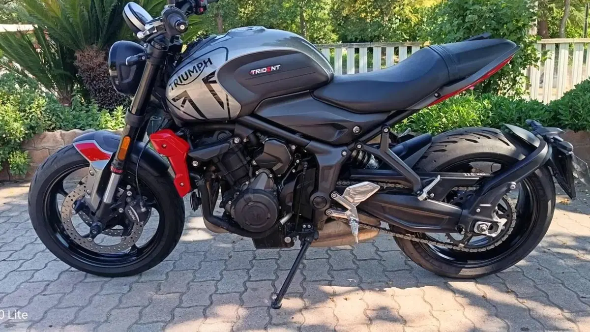 Triumph Trident 660 (2021 - 24)  (2)