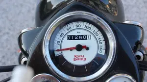 Royal Enfield Classic 500 EFI - Chrome (2017 - 20)  (2)