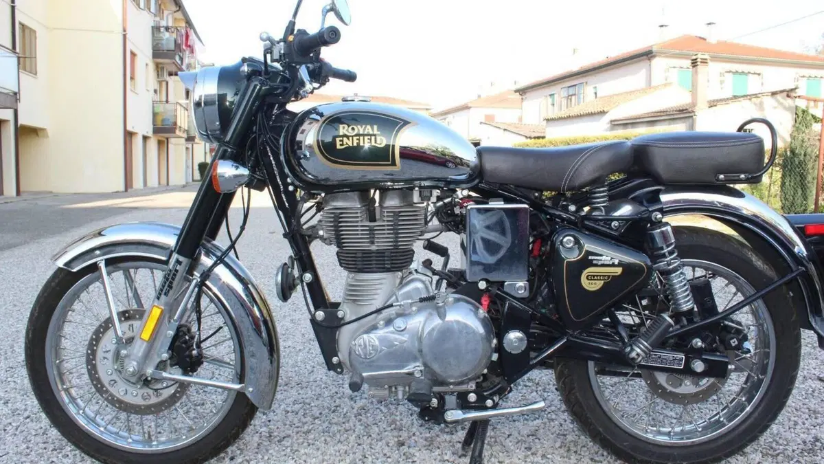 Royal Enfield Classic 500 EFI - Chrome (2017 - 20)  (4)