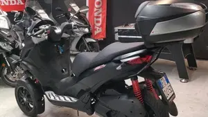Piaggio MP3 300 ABS Hpe (2021 - 24)  (3)