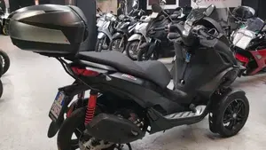 Piaggio MP3 300 ABS Hpe (2021 - 24)  (6)