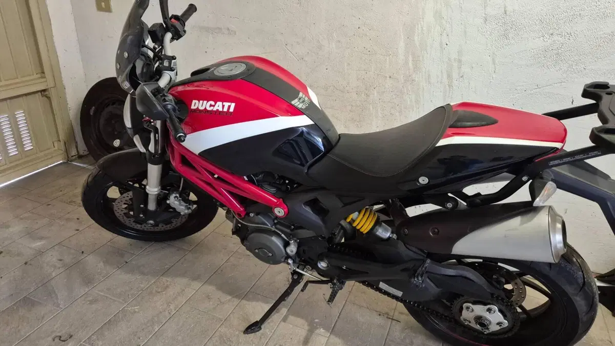 Ducati Monster 796 (2010 - 13)  (5)