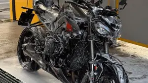 Triumph Street Triple 765 RS (2023 - 26)  (2)