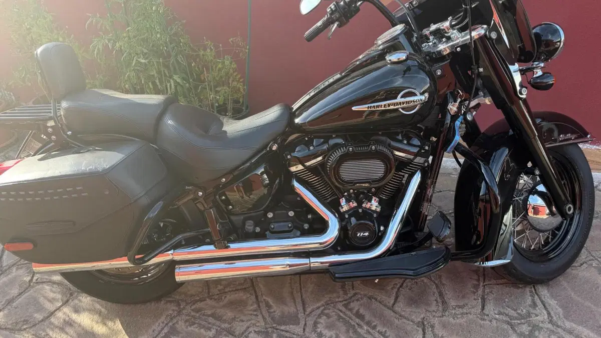 Harley-Davidson 114 Heritage Classic (2018 - 20) - FLHCS 