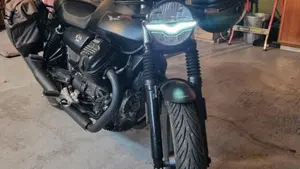 Moto Guzzi V7 Stone (2021 - 24) 