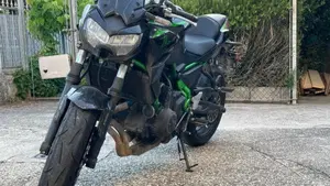Kawasaki Z 650 (2025 - 26) 
