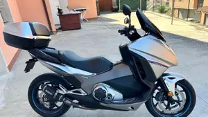 Honda Integra 750 DCT Sport (2017)  (3)