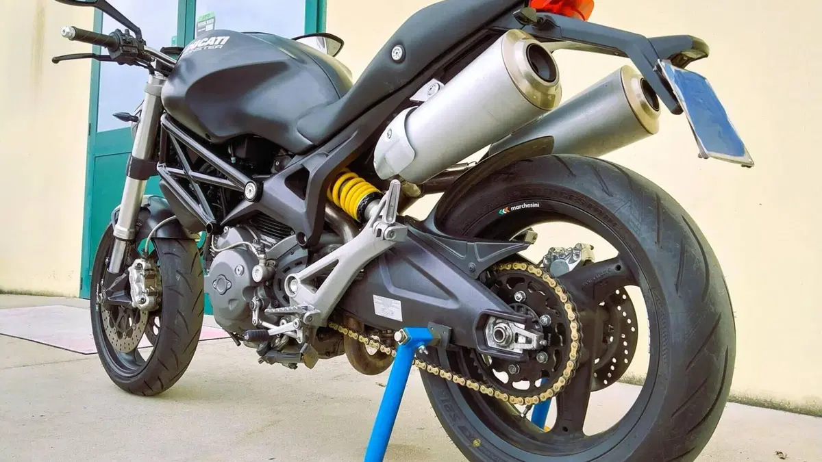 Ducati Monster 696 (2008 - 13)  (3)