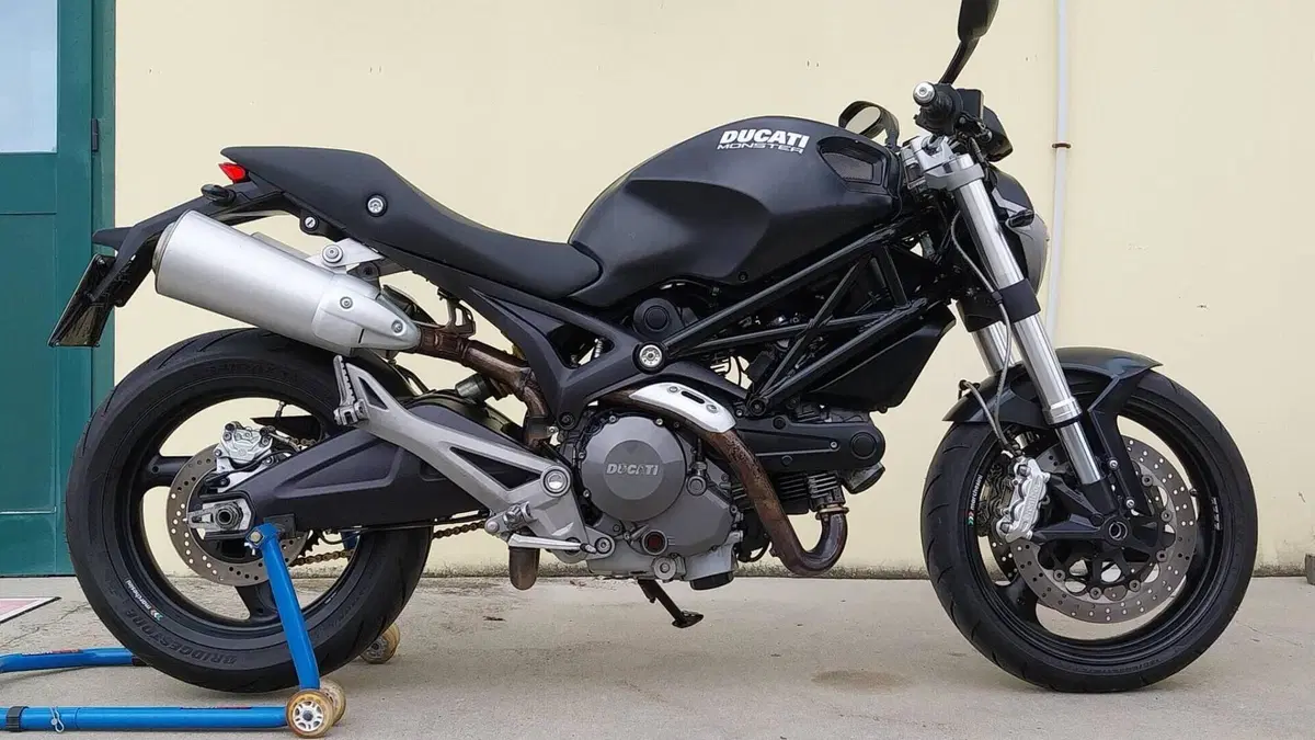 Ducati Monster 696 (2008 - 13)  (4)