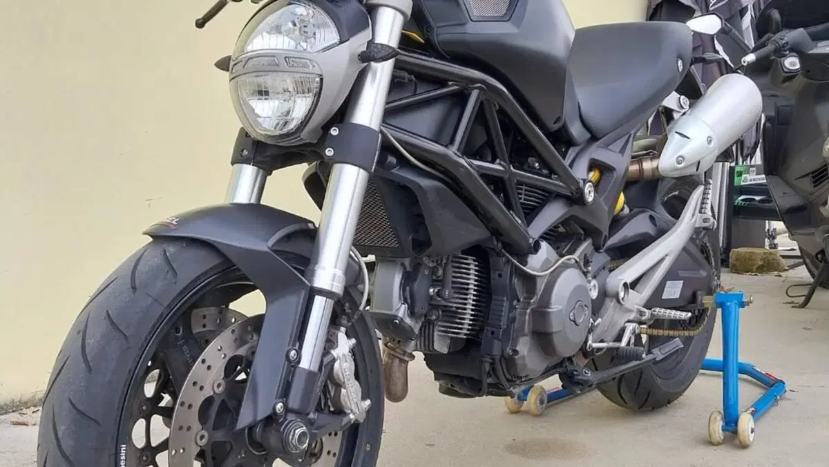 Ducati Monster 696 (2008 - 13)  (7)