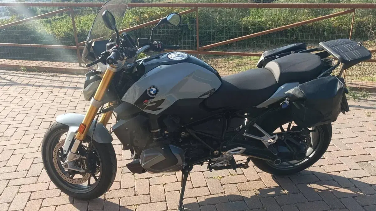 Bmw R 1250 R (2021 - 25)  (3)