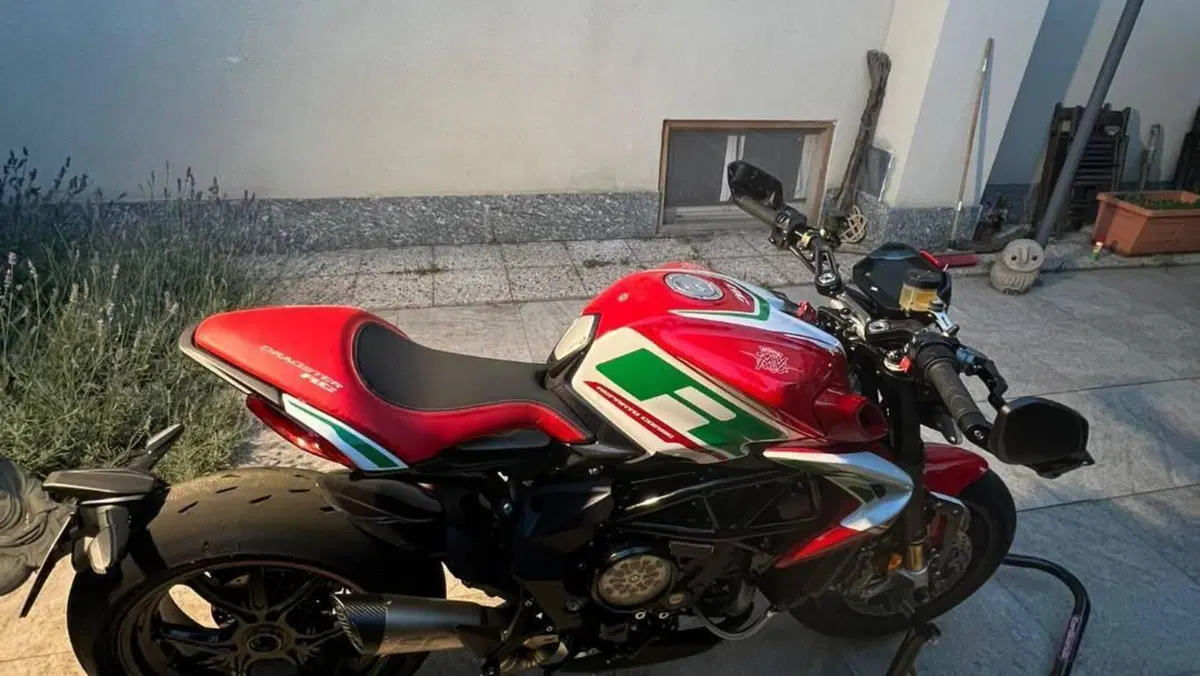 MV Agusta Dragster 800 RC SCS (2022 - 25)  (3)
