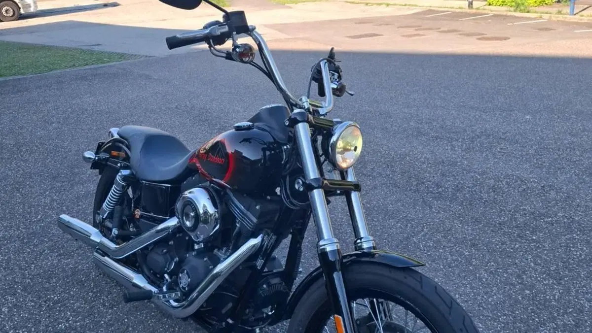 Harley-Davidson 1584 Street Bob (2008 - 15) - FXDB  (2)