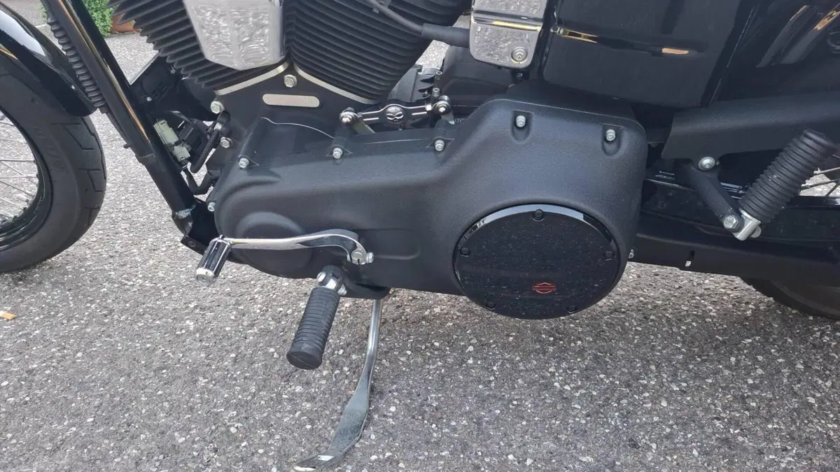 Harley-Davidson 1584 Street Bob (2008 - 15) - FXDB  (6)