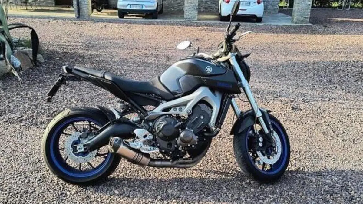 Yamaha MT-09 (2013 - 15)  (5)