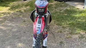 Honda CRF 250R (2008)  (3)