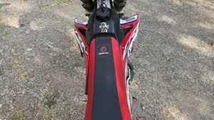 Honda CRF 250R (2008)  (5)