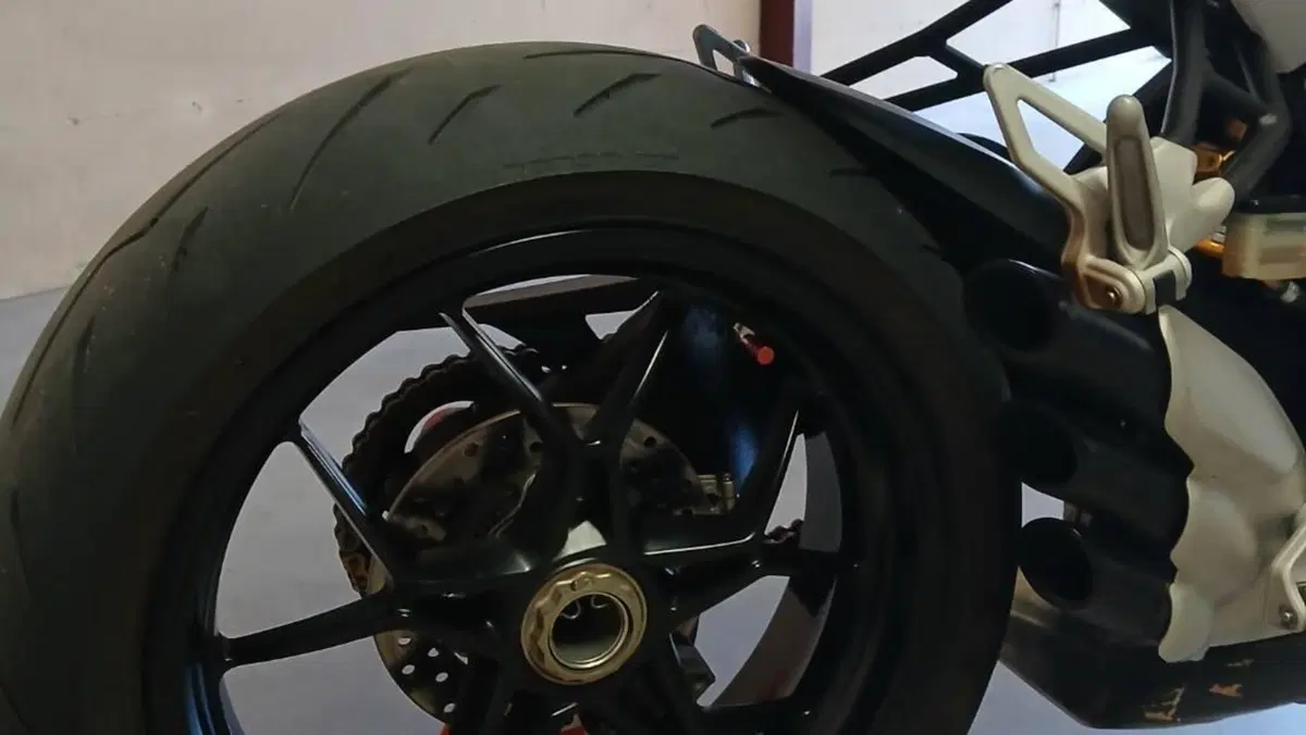 MV Agusta Brutale 800 EAS ABS (2012 - 15)  (5)