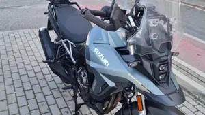 Suzuki V-Strom 800SE (2023 - 24)  (2)