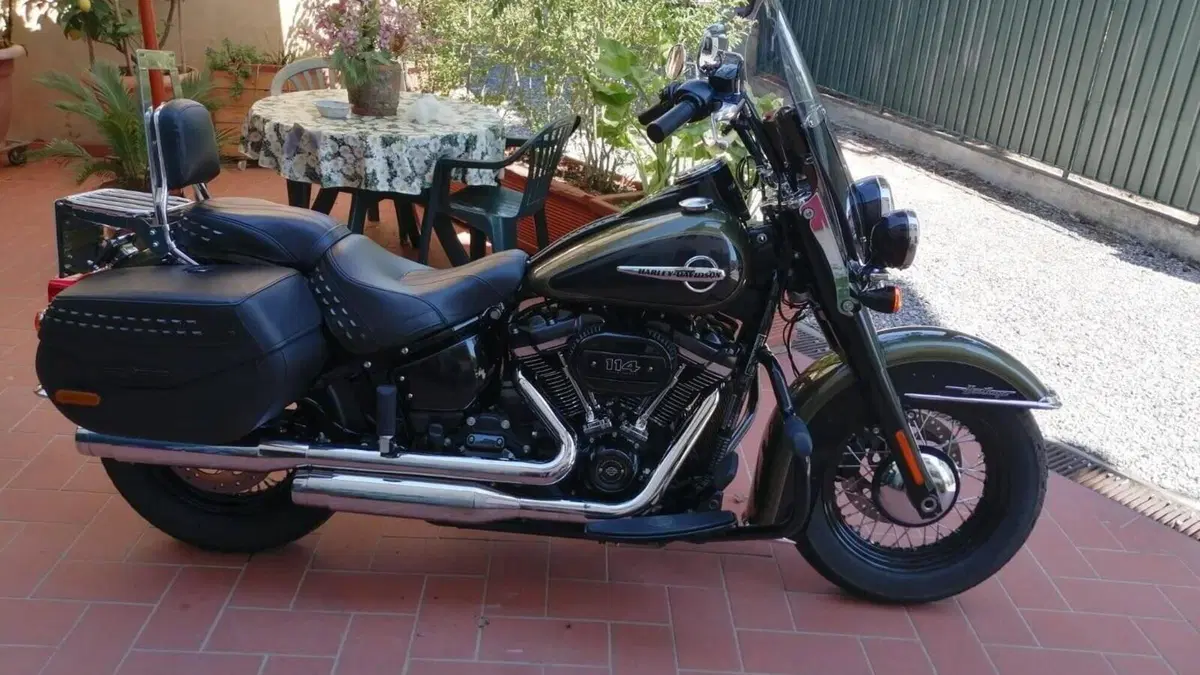 Harley-Davidson 114 Heritage Classic (2018 - 20) - FLHCS 