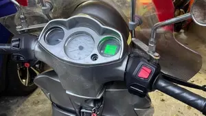 Aprilia Scarabeo 300 Special (2009 - 13)  (5)