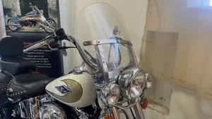 Harley-Davidson 1584 Heritage Classic (2008 - 10) - FLSTC  (3)
