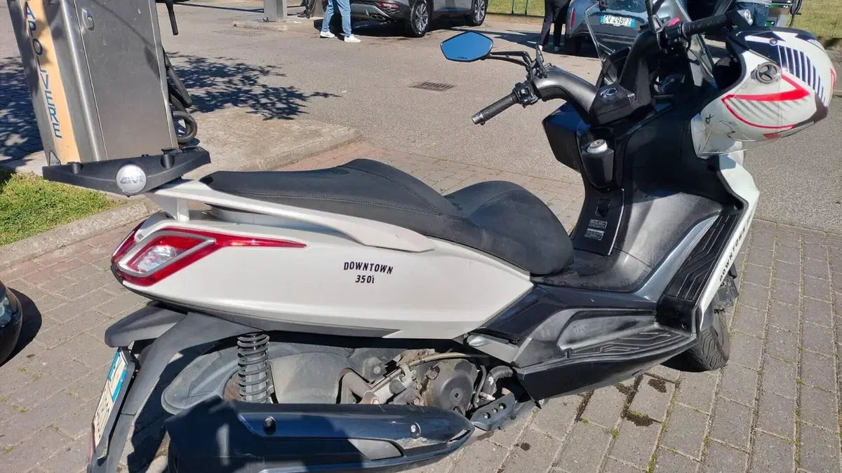 Kymco Downtown 350i ABS (2015 - 17)  (2)