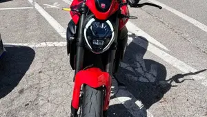Ducati Monster 890 + (2026) 