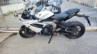 Triumph Daytona 660 (2024 - 26) usata